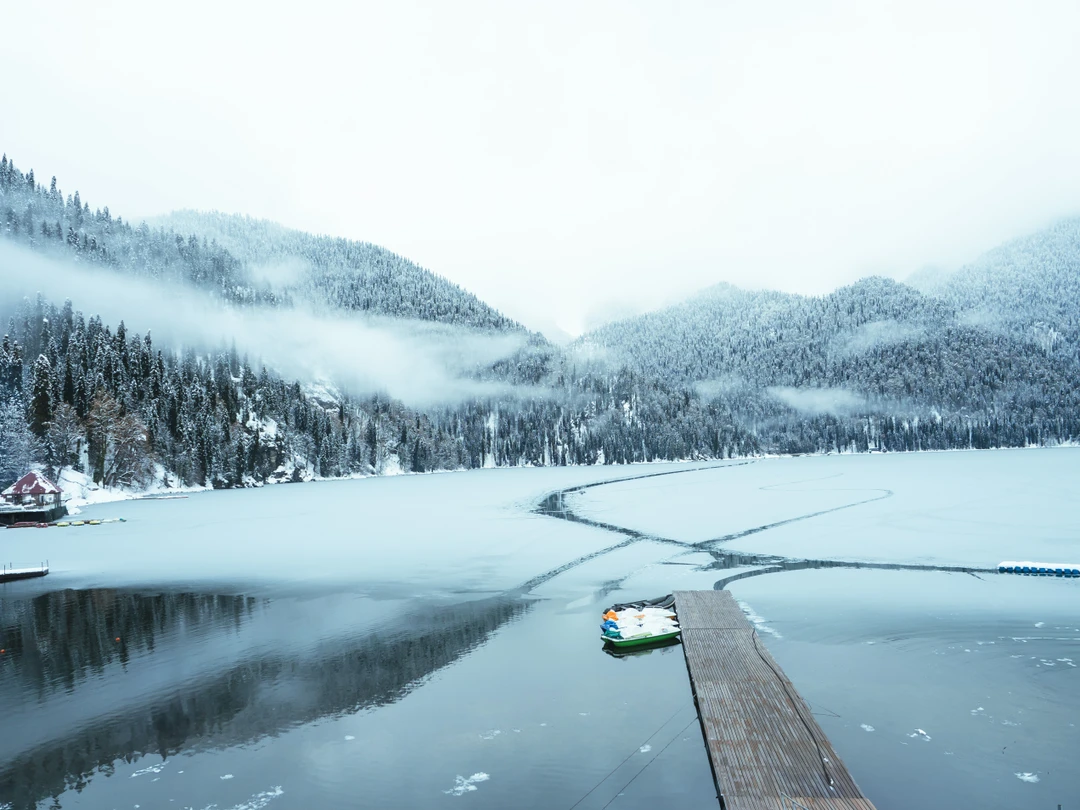 Отличная экскурсия. Посетили много красивых мест. Везде было время на прогулку, и самостоятельное исследование места. Приятный