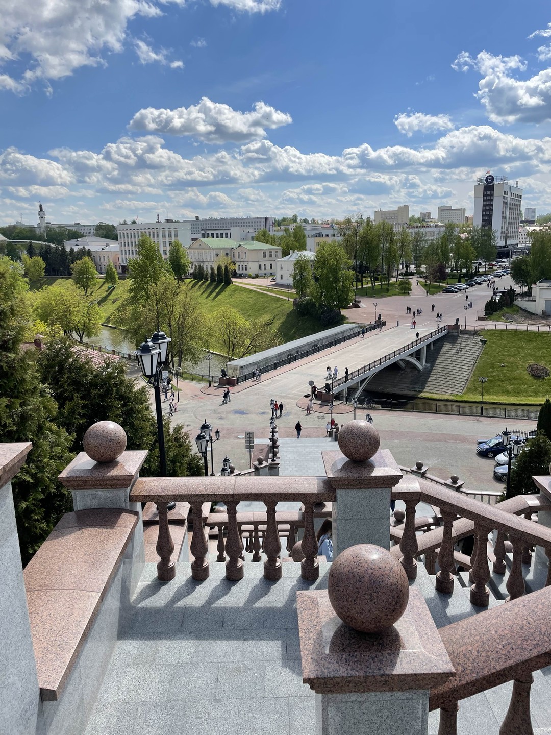Были на экскурсии 3 мая, все очень понравилось) Без классических дат, которые в 2 счета можно