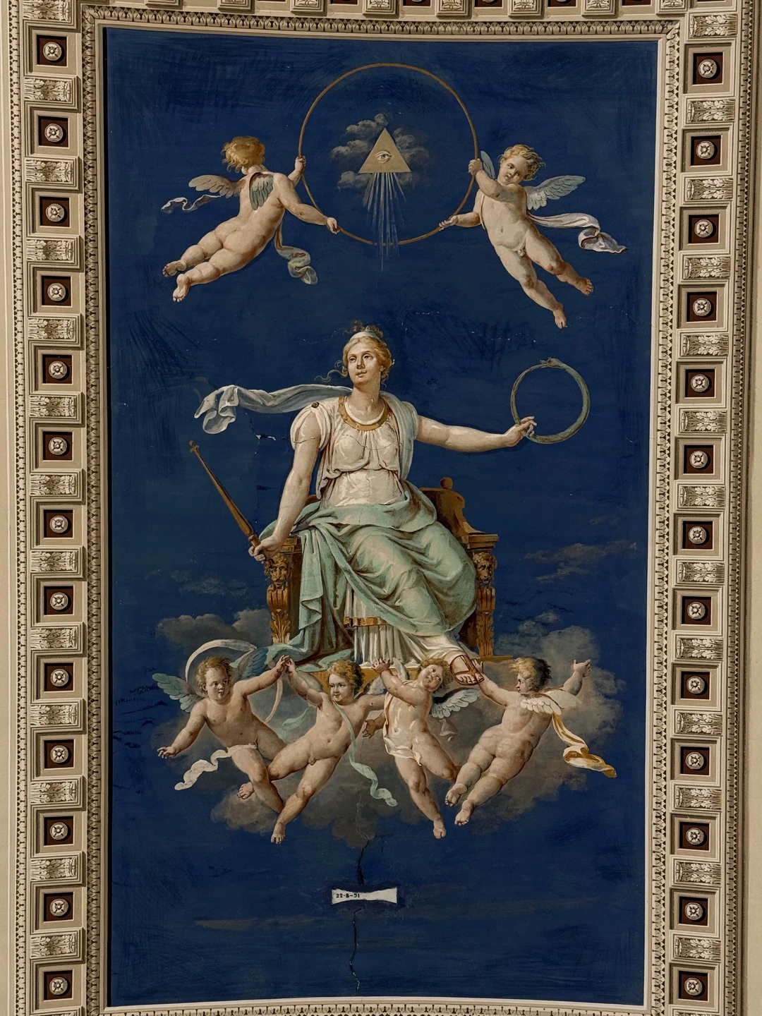 Нелли супер гид! Взяли у неё 2 экскурсии - Колизей и Ватикан. Не пожелали ни на