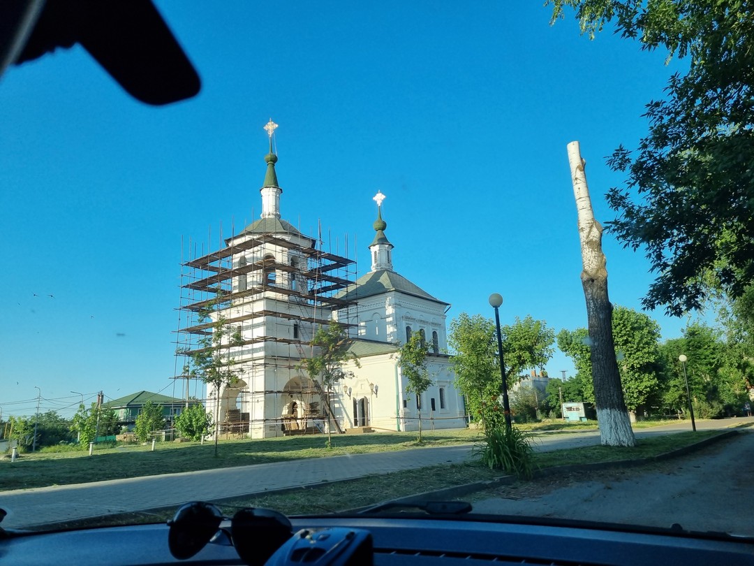 Александр - супер эрудированный, хорошо образованный и невероятно разносторонний человек.