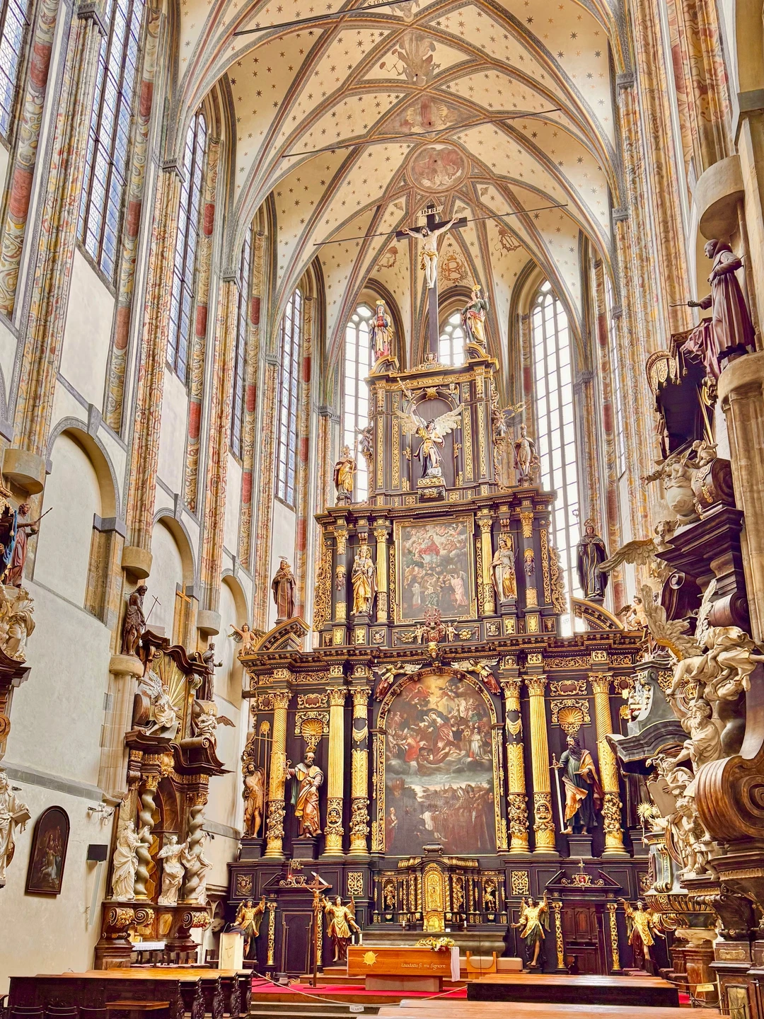 Хочется от всей души поблагодарить и порекомендовать замечательного экскурсовода Ольгу и конечно же сказать несколько тёплых