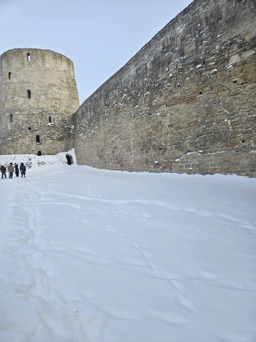 Автобусная экскурсия из Пскова в Изборск и Печоры