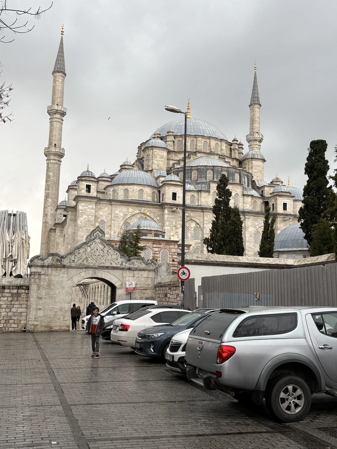 Замечательный экскурсовод Лина провела по улочкам не туристического Стамбула. Интересный рассказ и локации!