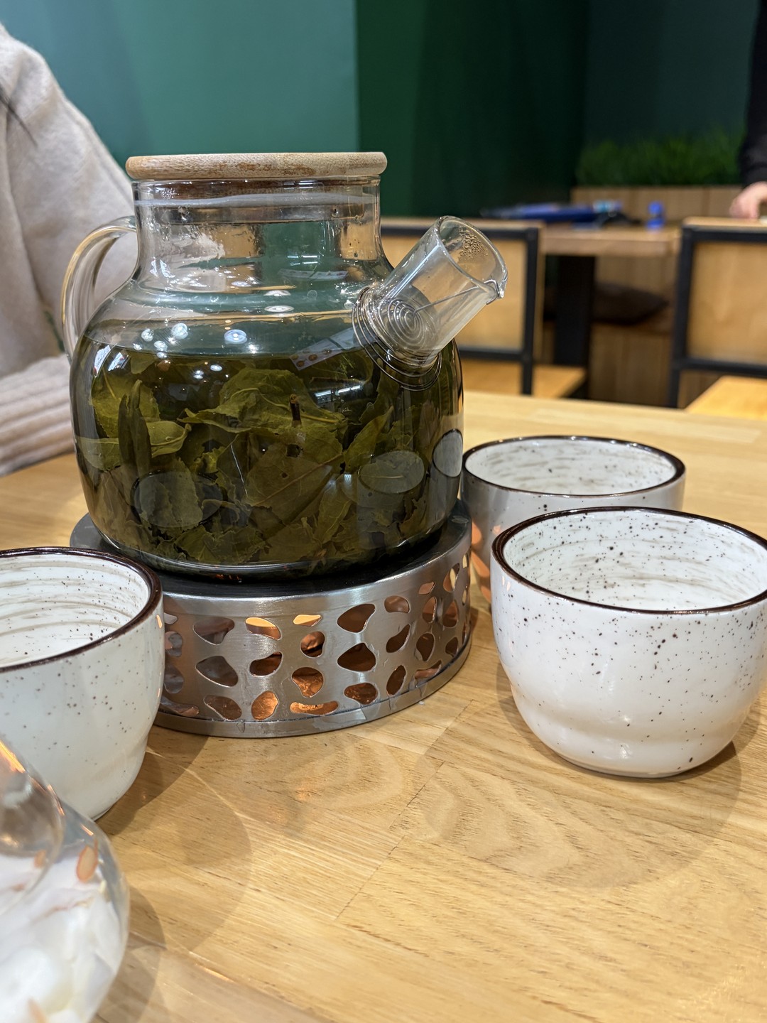 Всем здравствуйте. С большим удовольствием поучаствовали в экскурсионной поездке Махачкала-Грозный, побывали в трех мечетях и видовой