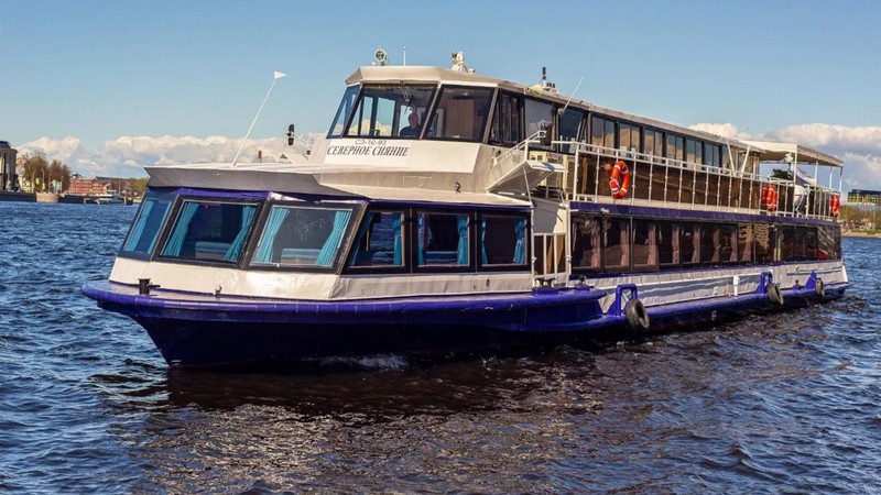 Теплоходный вояж по Неве с выходом в Финский залив