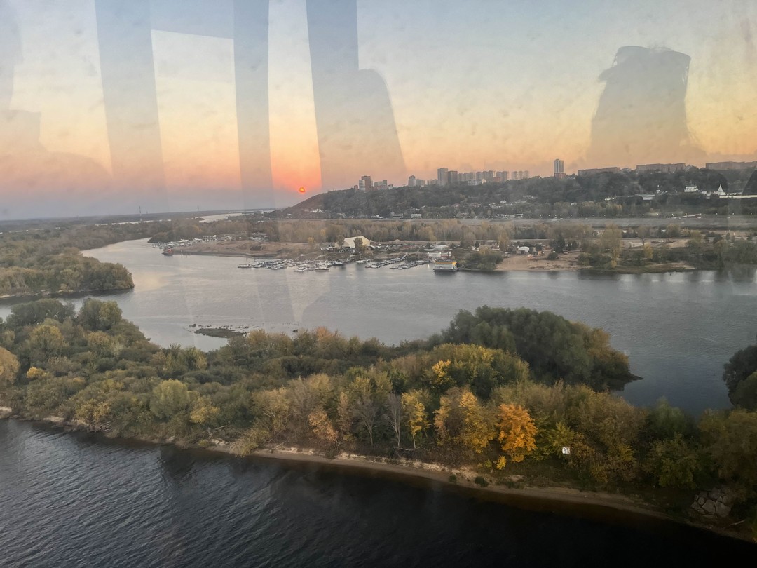 Экскурсия интересная, получилось так, что индивидуально для одного человека. Евгения-прекрасный рассказчик, очень милая, приятная девушка, любит