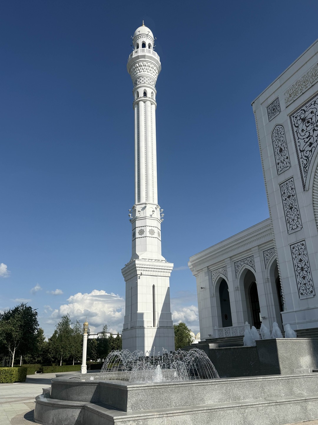 Надежный, ответственный водитель и экскурсавод💯 Если Вы хотите посетить Грозный, как мы, то Вам подойдет этот