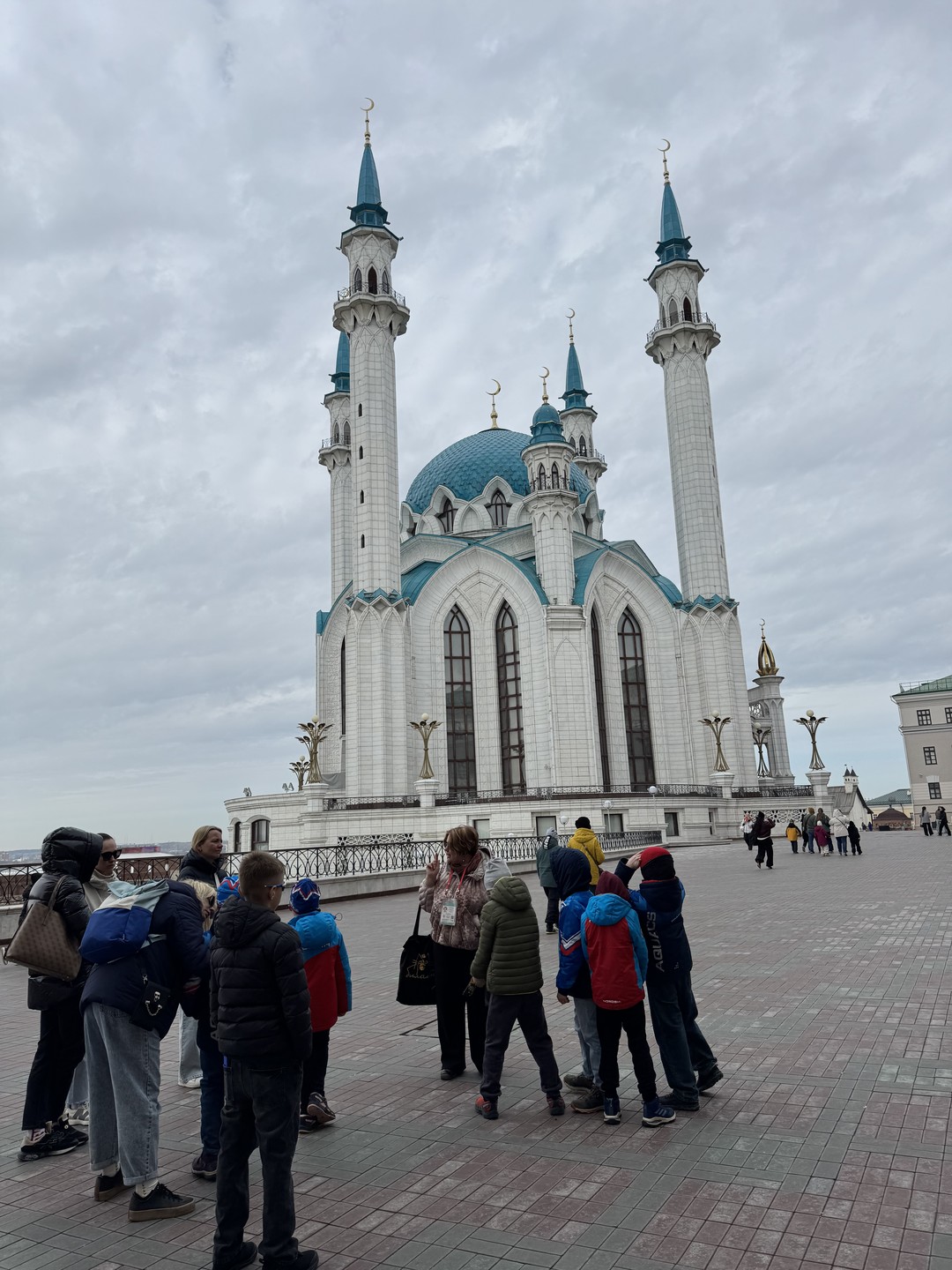 Спасибо экскурсоводу Владе за адаптированную для детей подачу материала и увлекательный квест! И дети, и взрослые