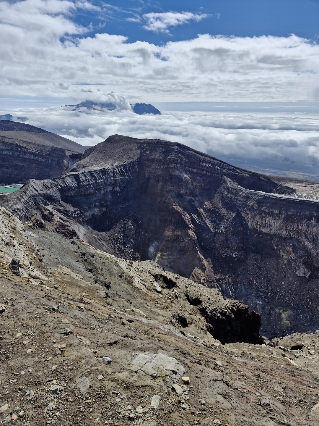 Восхождение прошло просто отлично! Учитывая то,что мы вообще не спортсмены) я думала что не смогу,но смогла