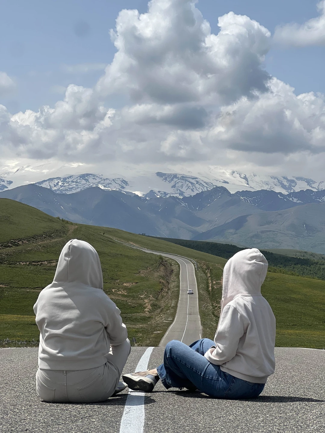 Поездка очень понравилась: красоты природы, Умар отличный гид. Единственное, лично мне было страшновато все время, сложные