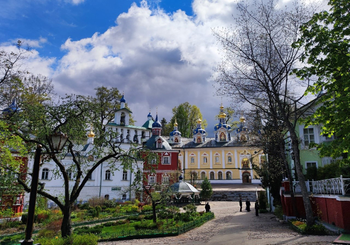 Экскурсия по Пскову, поездка в Изборск и Печоры