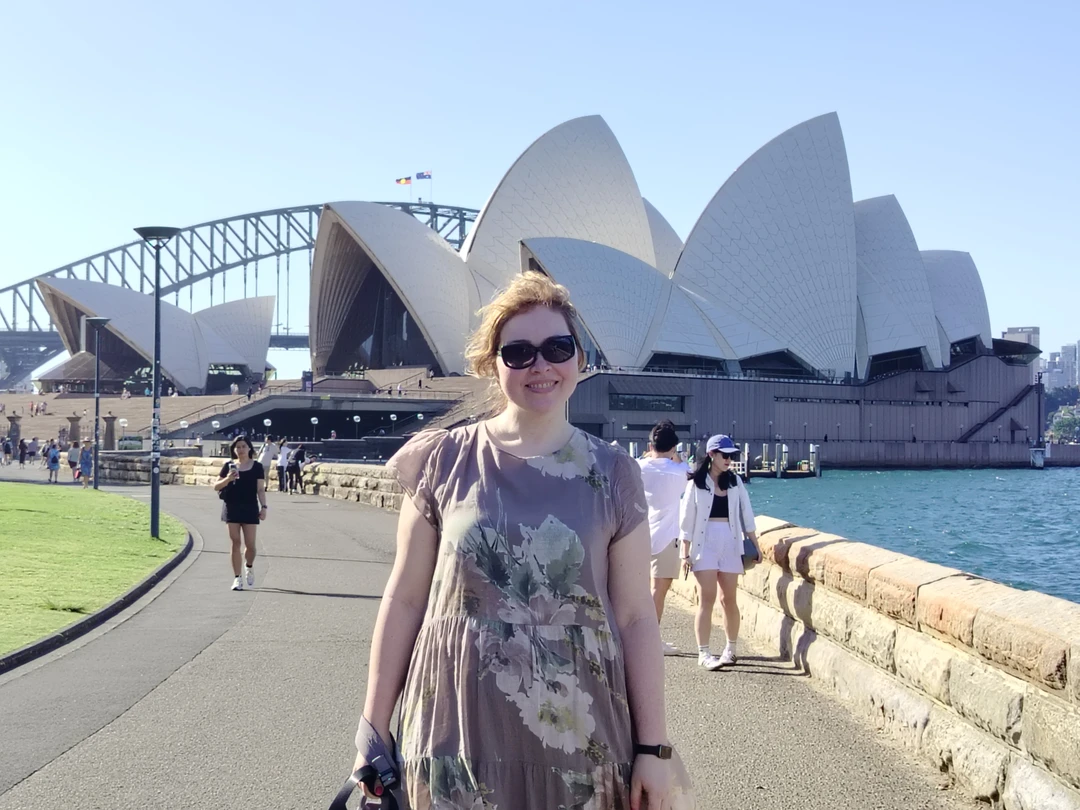 Это была замечательная обзорная экскурсия! Нас встретила экскурсовод Анна, очень доброжелательная девушка. Мы прошлись по знаковым