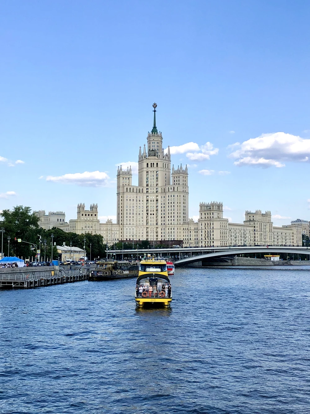 Экскурсия по Москве-реке на роскошном корабле (12/12)