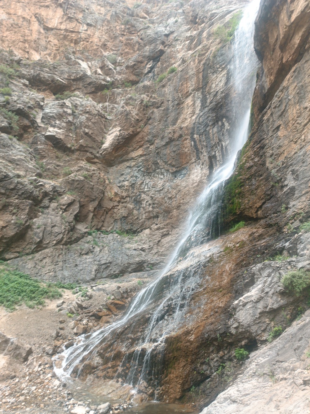 Горы, водопад и легенды: из Ташкента к сердцу природы (6/12)