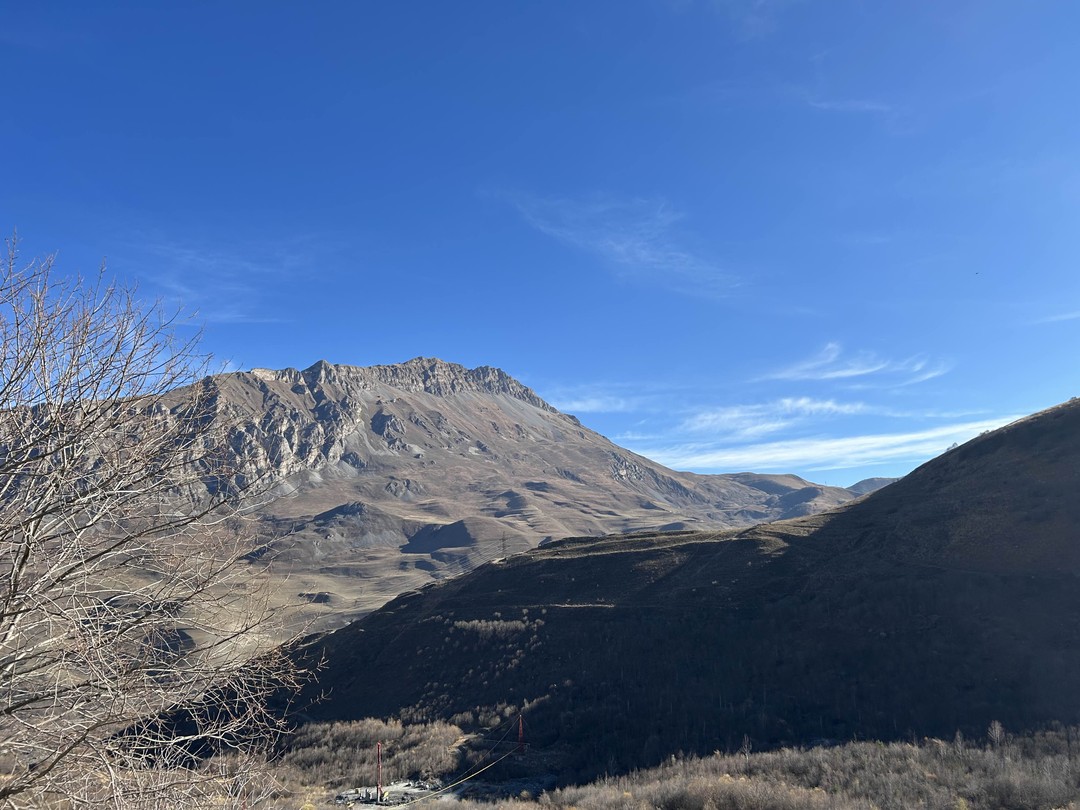 Брал экскурсию в ноябре. Гид Альберт - профессионал своего уровня, провел по всем знаковым местам маршрута