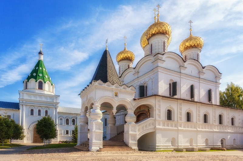 Из Ярославля в государыню-Кострому (на вашем автомобиле)