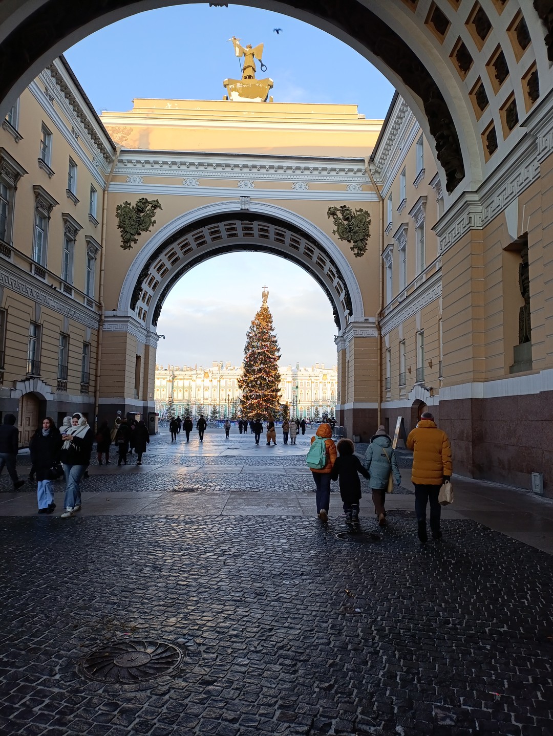 Фото отзыва 10: экскурсия "Новогодний квест по центру Петербурга"