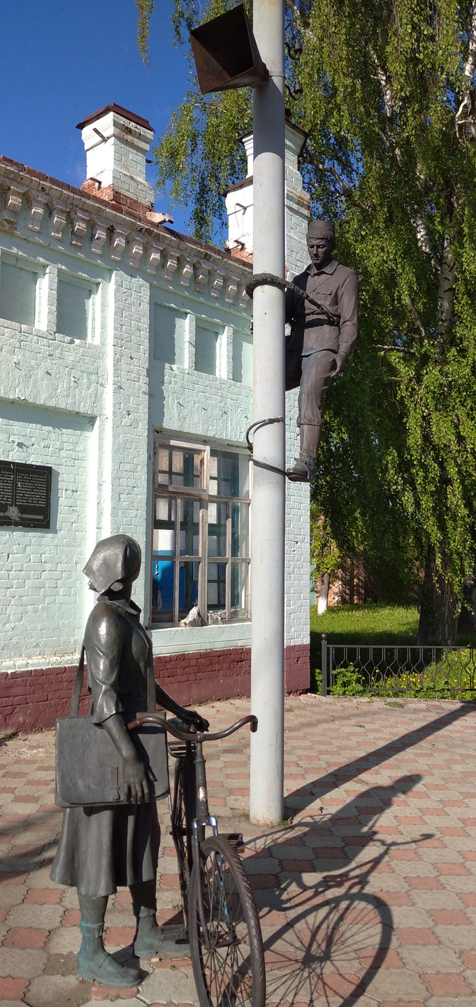 Экскурсия отличная. Может менее насыщенная, чем по другим дальним направлениям, но вид с "Чертового" Городища стоит