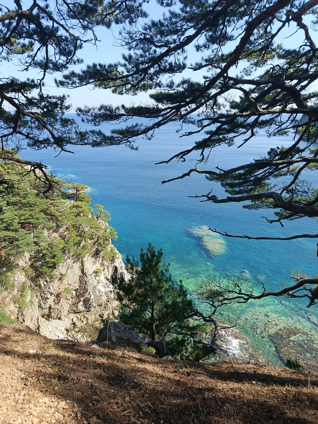 Ездили с гидом Екатериной, это очень круто!!! Непроходимая дорога была ей не почем! Довезла с ветерком