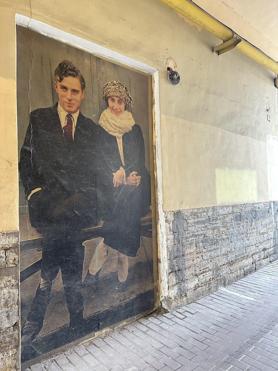 Шикарный вариант короткой и интересной экскурсии. Валерия пунктуальна, интересно и бодро рассказывает, с юмором.