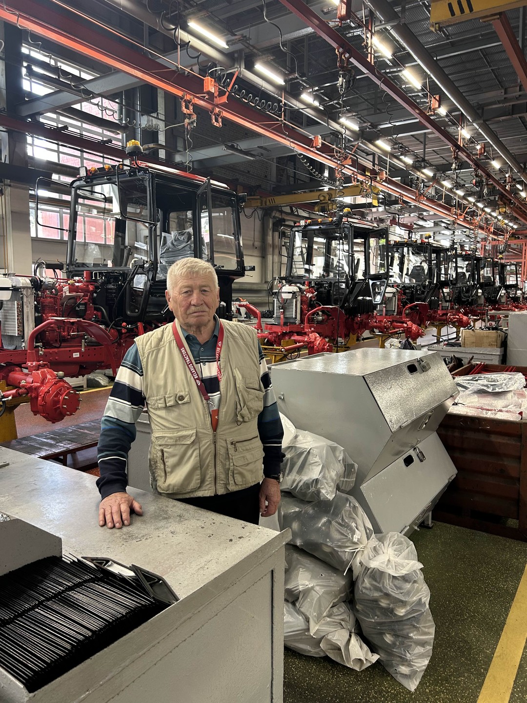 Прекрасно! Экскурсия по тракторному заводу отличная!