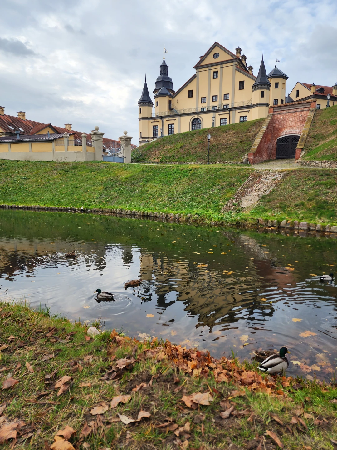 Замки Мир и Несвиж - групповая экскурсия из Минска (Денис)