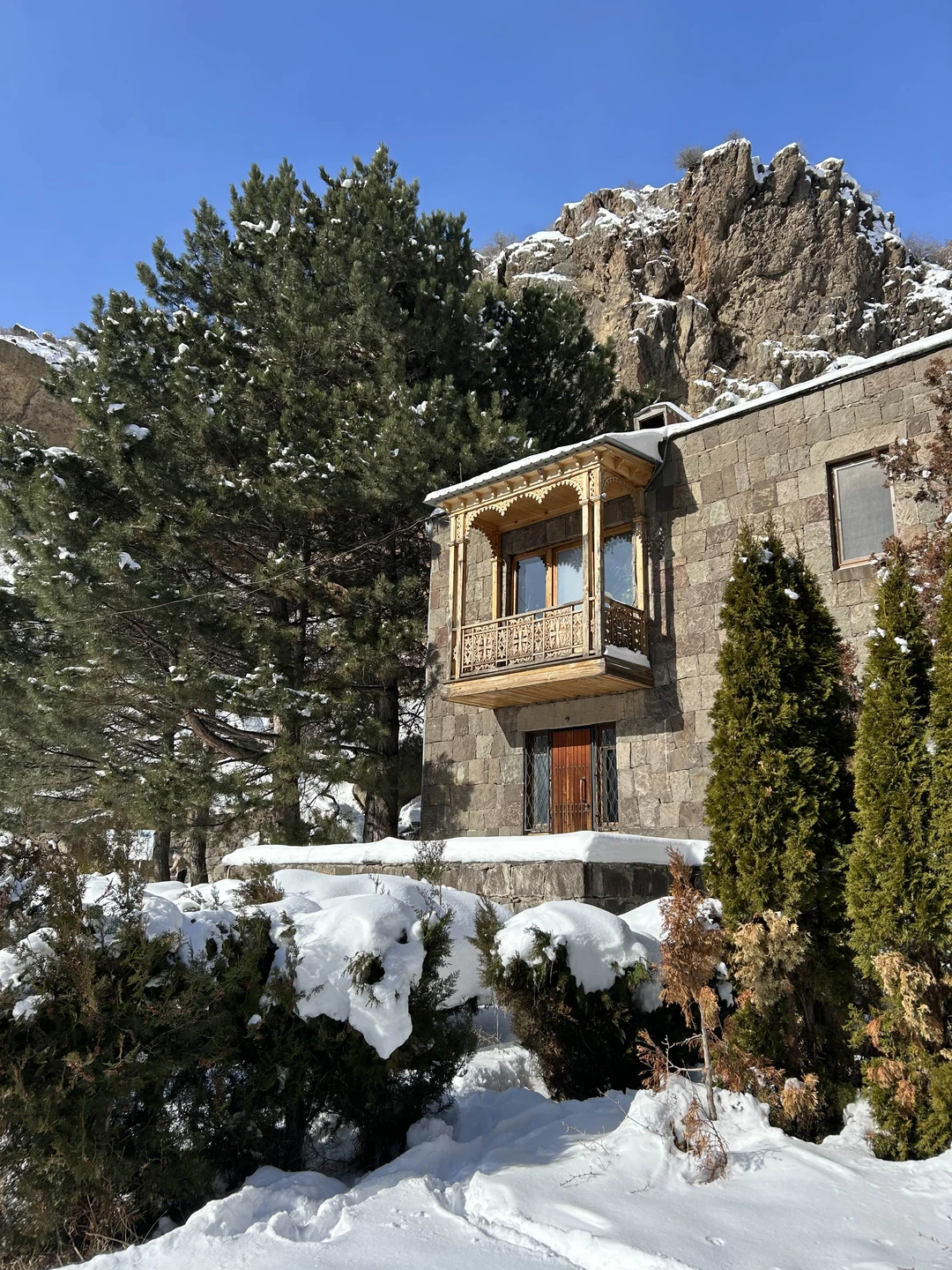 От всей души выражаем благодарность Гургену и Артуру за проведенную экскурсию! Мы не любители групповых экскурсий