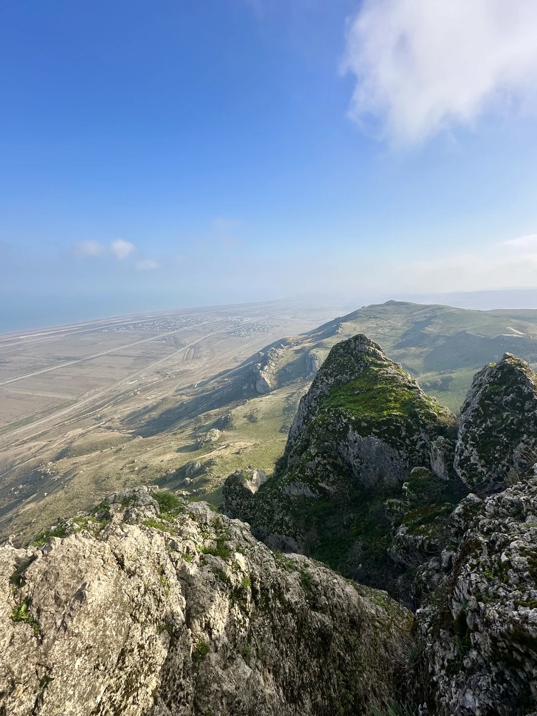 Огромное спасибо Орхану за организацию экскурсии. Нас встретил гид Наваи, очень интересный рассказчик, совершенно не скучали