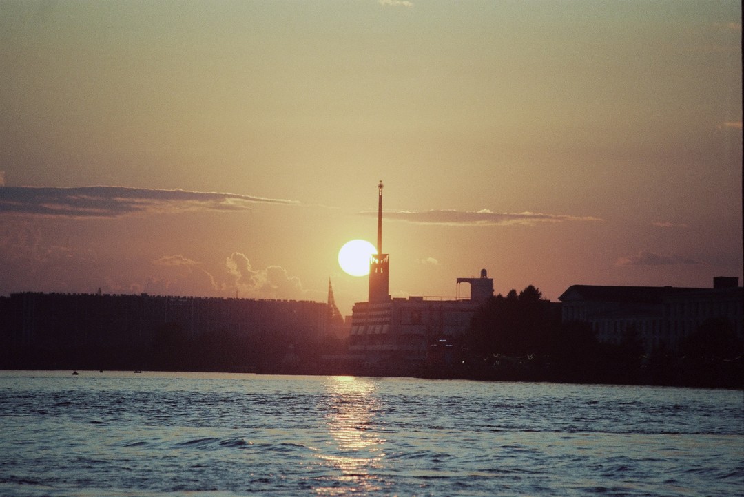Закат в порту на катере (Никита)