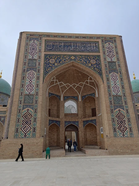 Хорошая экскурсия. Интересные места, увлекательные рассказ про город и его истории