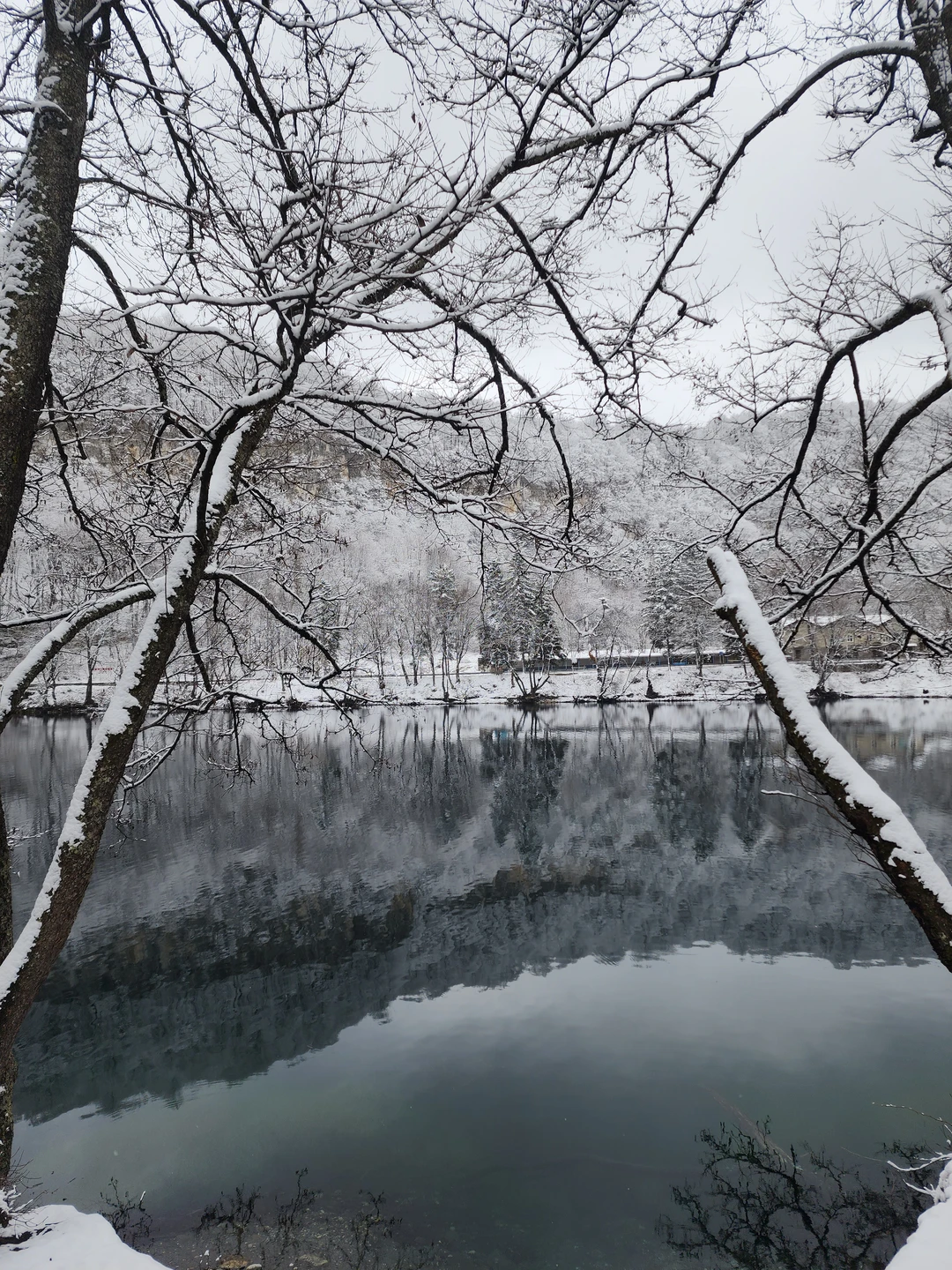 Большое спасибо Руслану за поездку. Очень интересно, информация по ходу поездки, все сразу визуально смотришь. Где