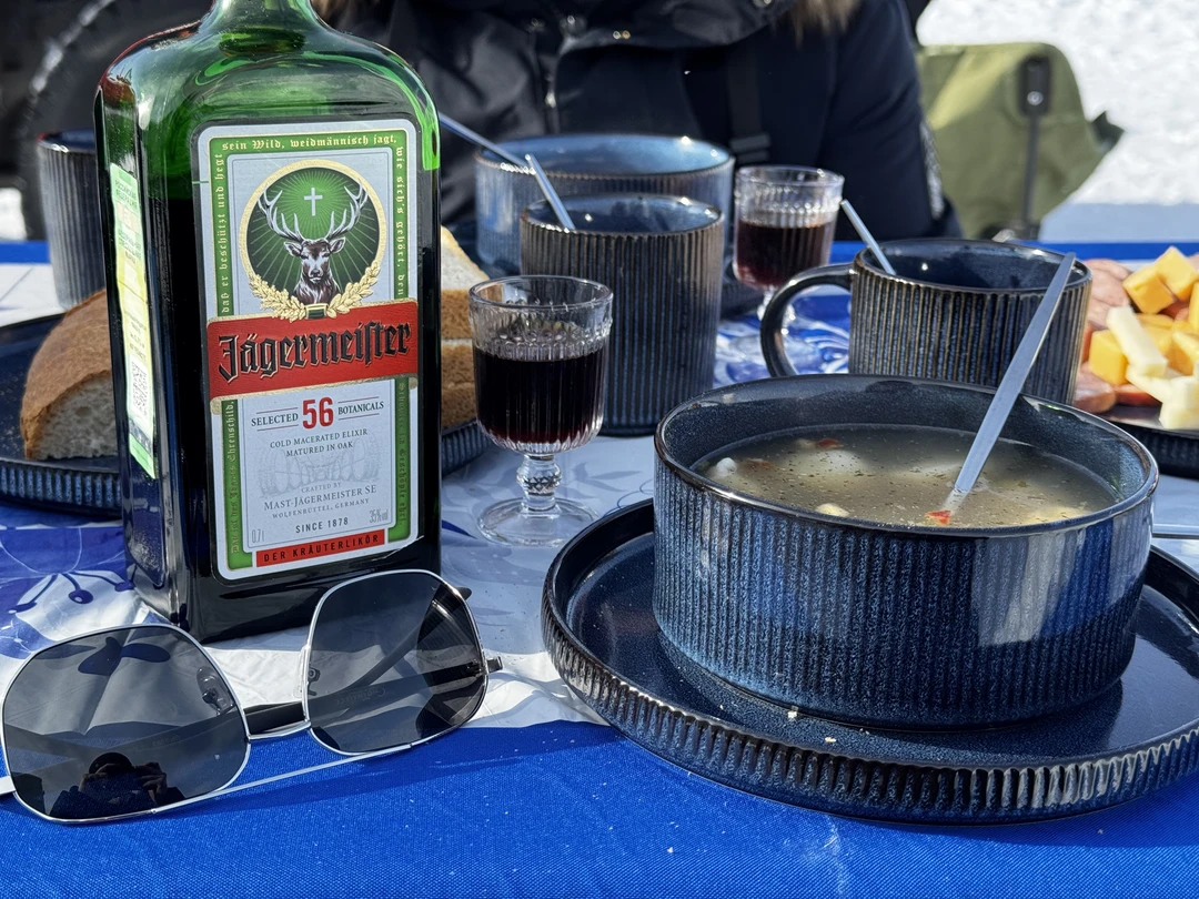 Экскурсия интересная. Алексей со всей ответственностью подходит к своей работе и старается учитывать пожелания клиентов. В