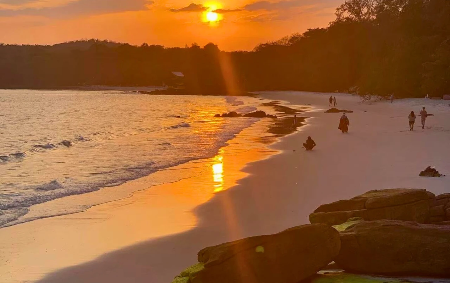 Целый день на Самете: пляжный отдых и фаер-шоу