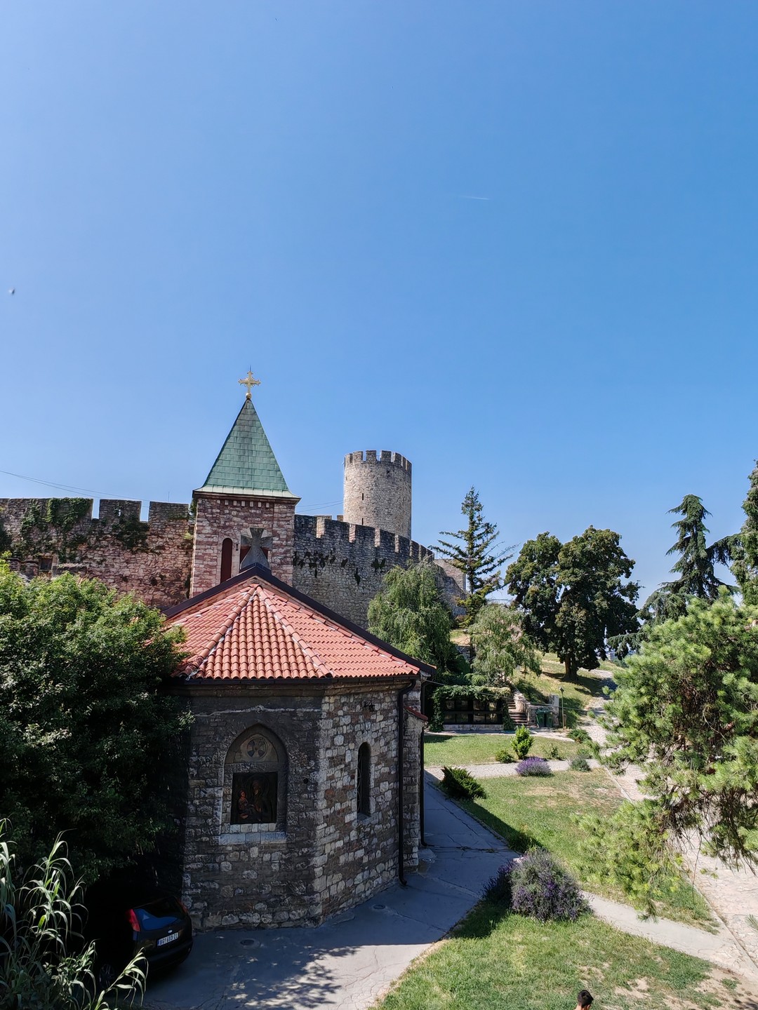 Замечательная экскурсия - прогулка по центру Белграда для первого знакомства с городом, его знаковыми местами. Татьяна