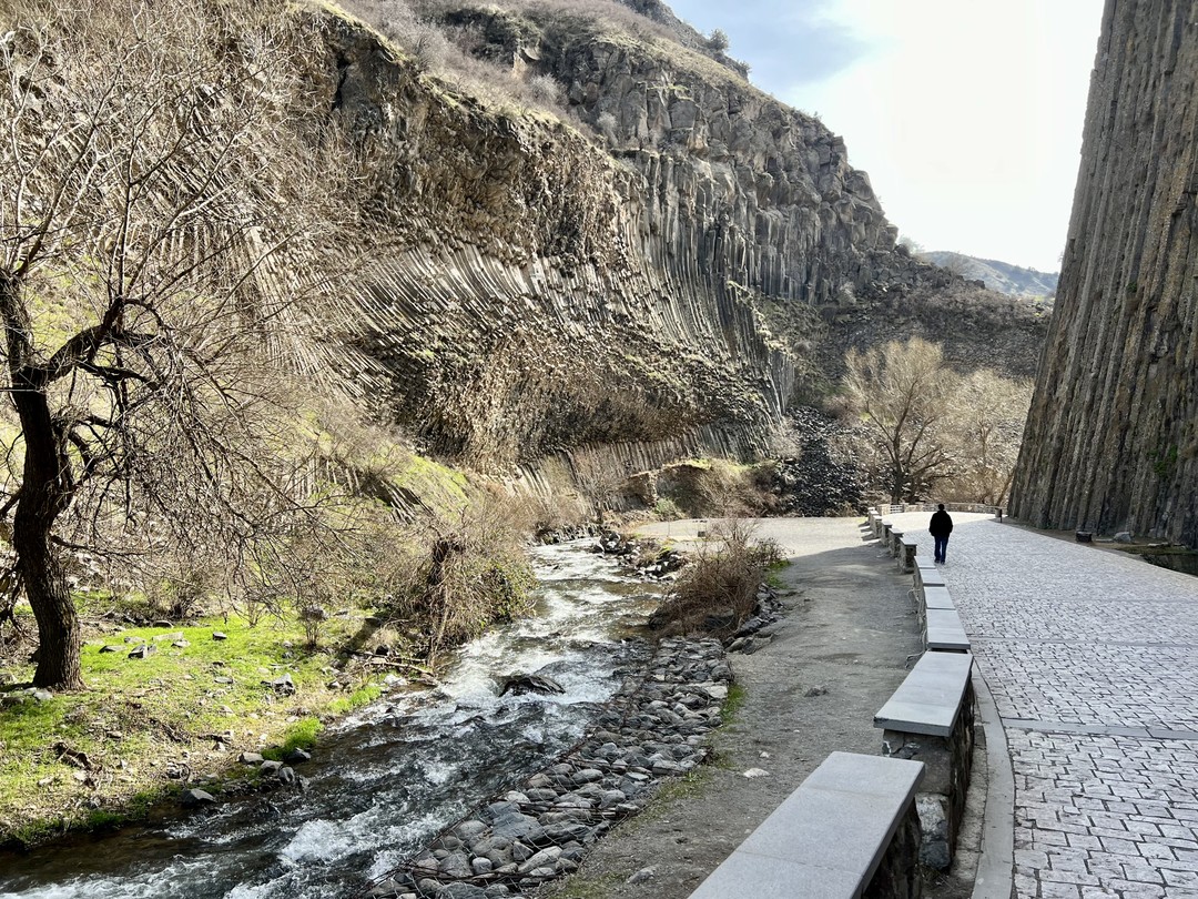 Спасибо Левону за увлекательное путешествие по Армении! За два дня мы узнали очень много про историю