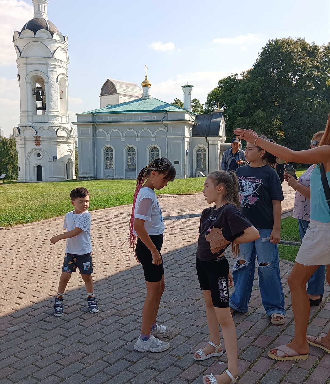 «Золотые яблоки» - детский квест по усадьбе Коломенское (Вероника)