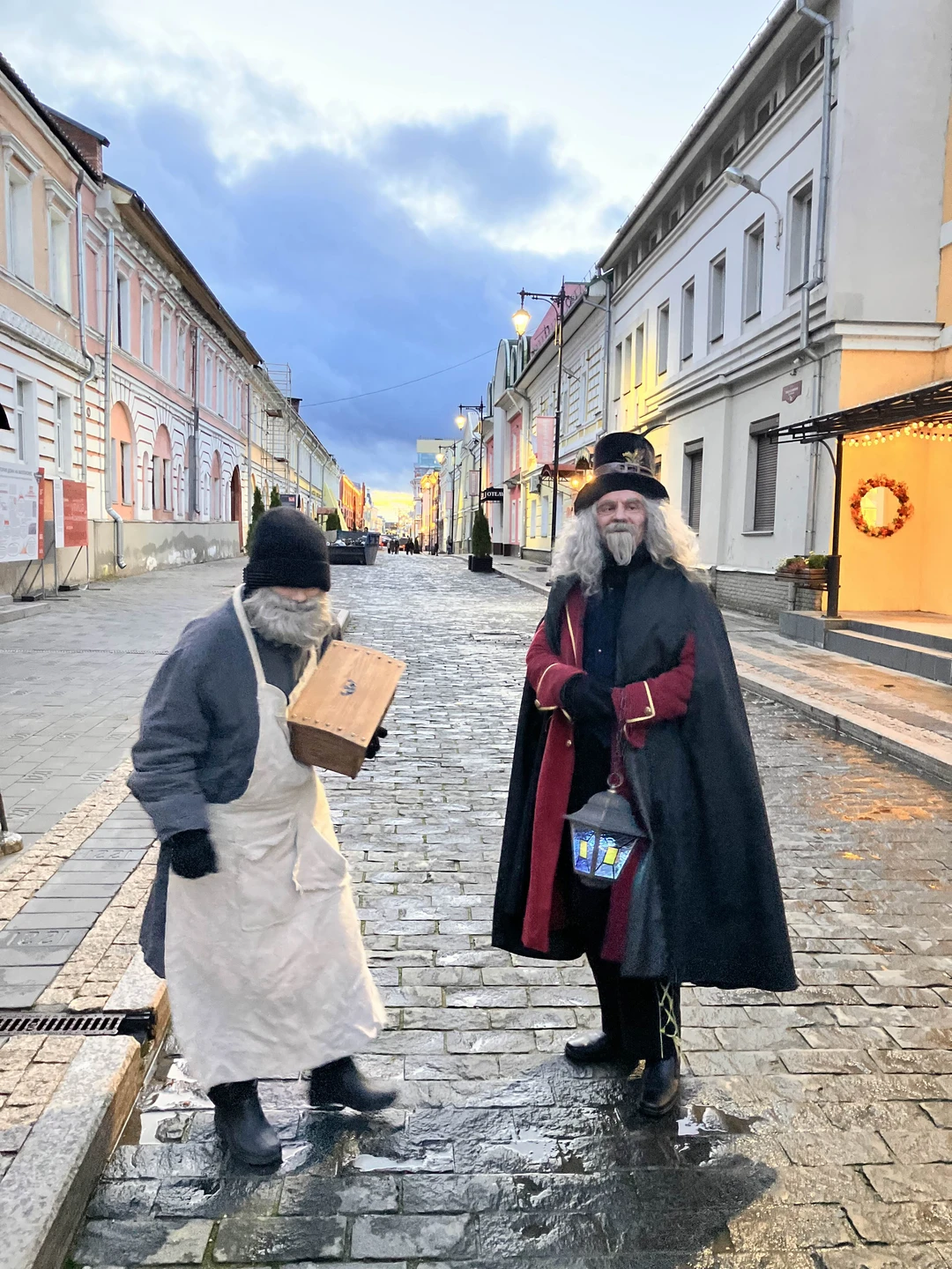 Спасибо организаторам за удивительный вечер, наполненный историей, театром, красотой города и атмосферой. Лучшая экскурсия на моей