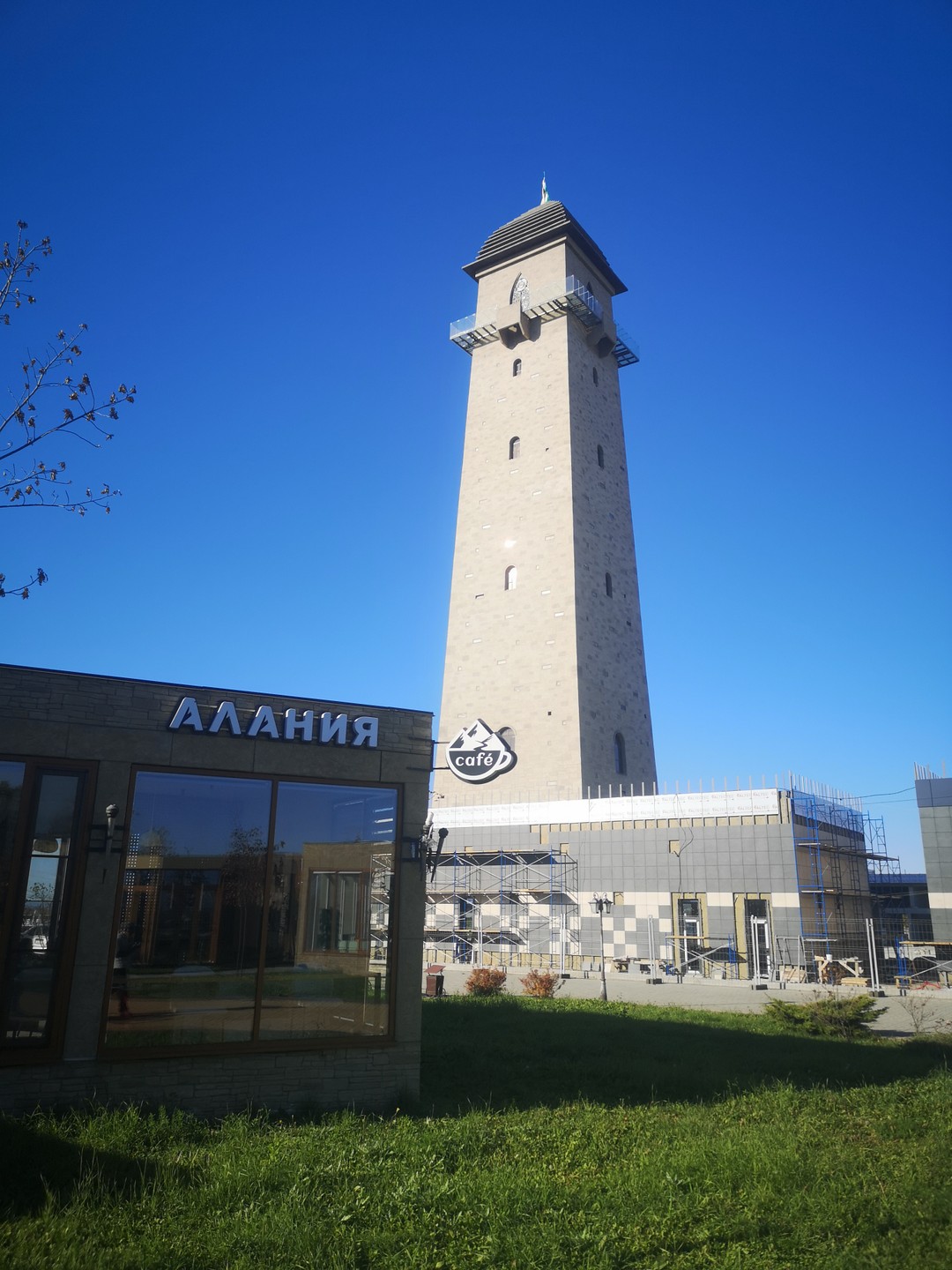 Борис очень душевный и увлеченный человек. Хорошо владеет информацией о истории республики и России вцелом