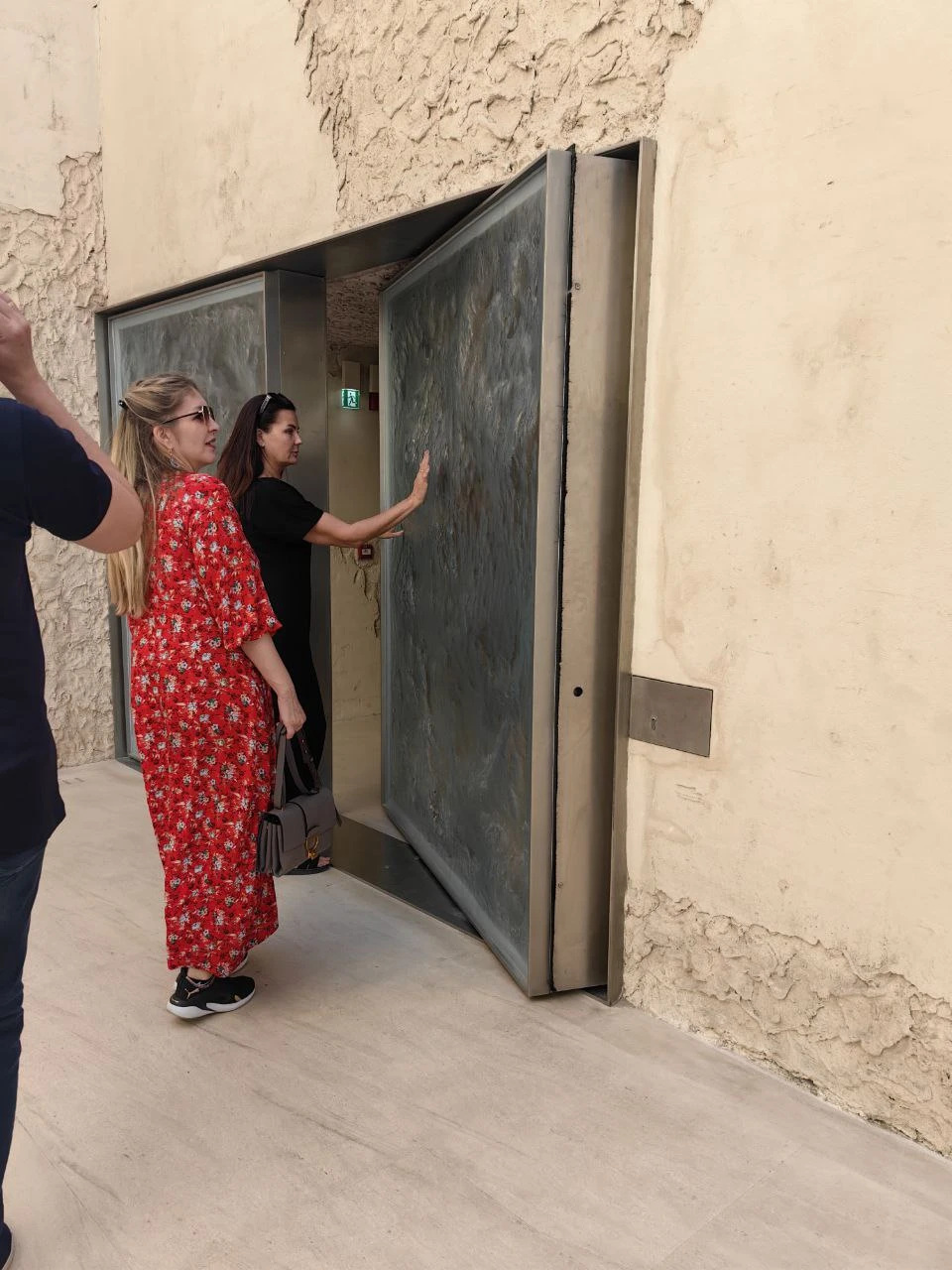 Хотим выразить огромную благодарность нашему гиду Светлане за прекрасную экскурсию по Бахрейну!