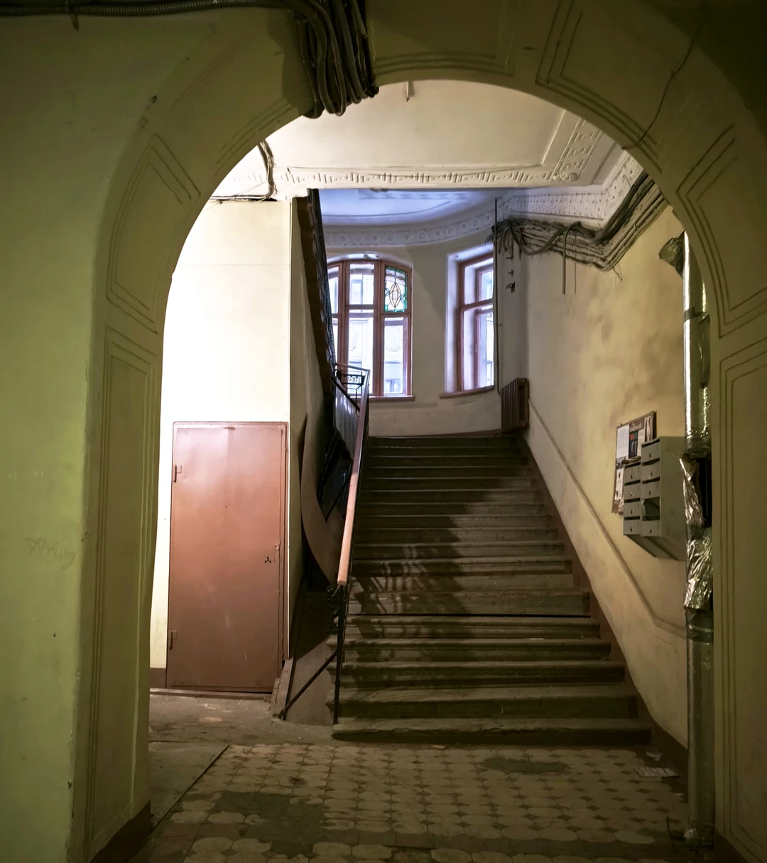 Гидом был Анатолий. Всё рассказал доступно и со знанием материала. Умничка! Спасибо огромное!