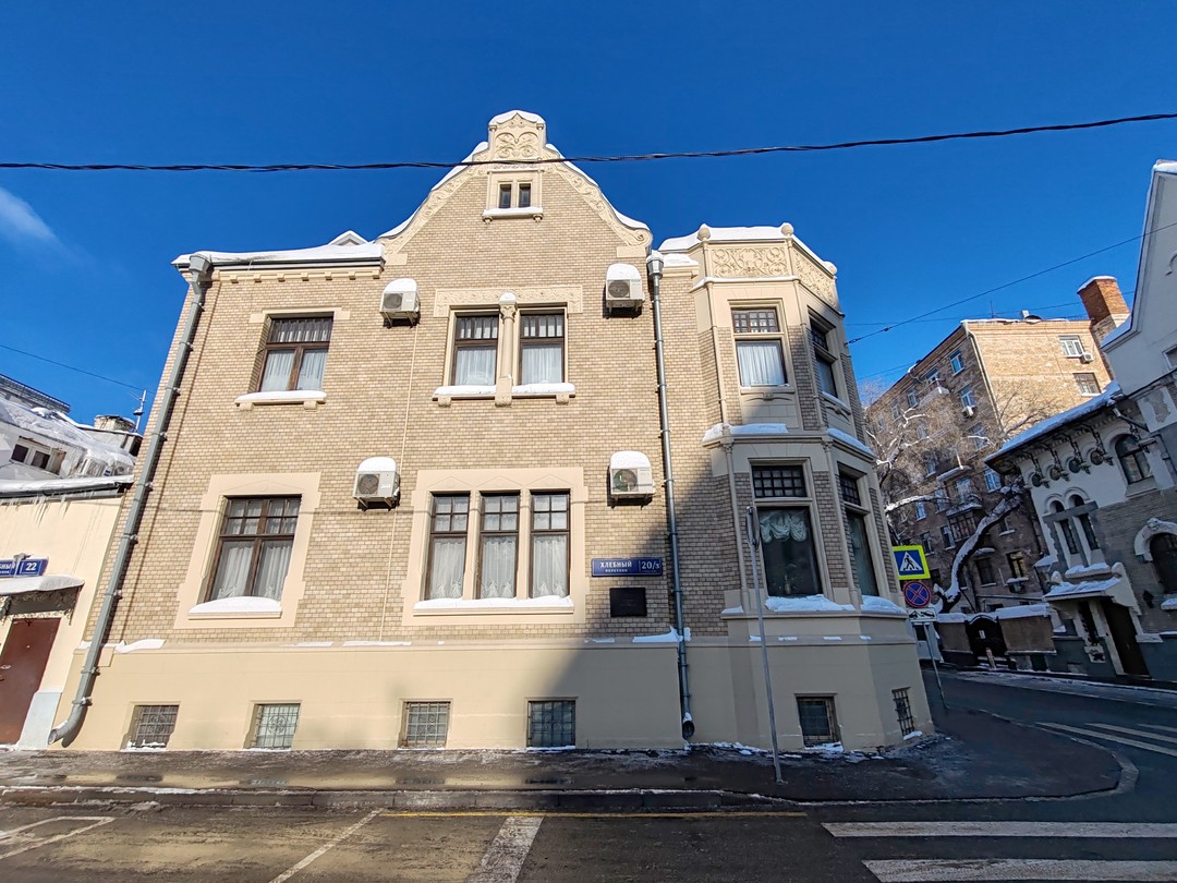 Отличная экскурсия, которая открывает Москву с неожиданной, почти мистической стороны! Гид Андрей увлекательно рассказывал. Подача материала