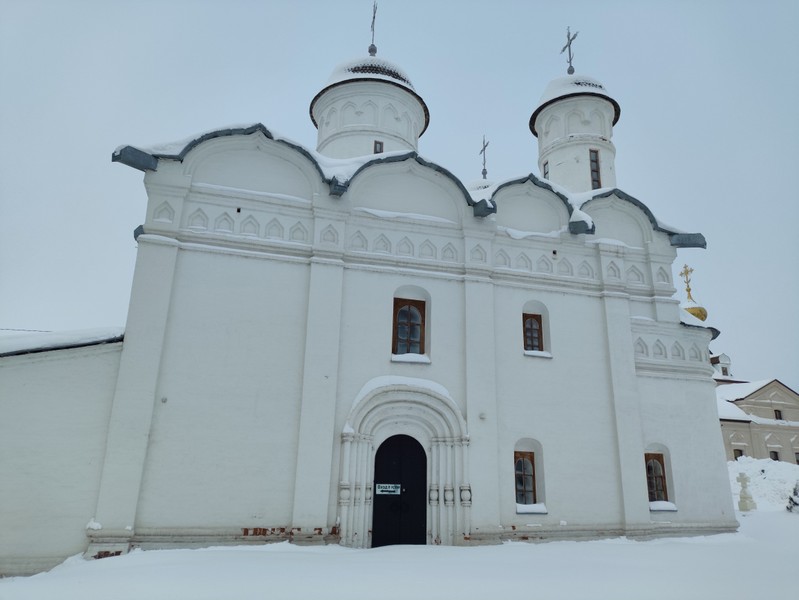 Очень понравилась прогулка с гидом Александром. У нас получилась индивидуальная экскурсия, так как нам предложили пойти