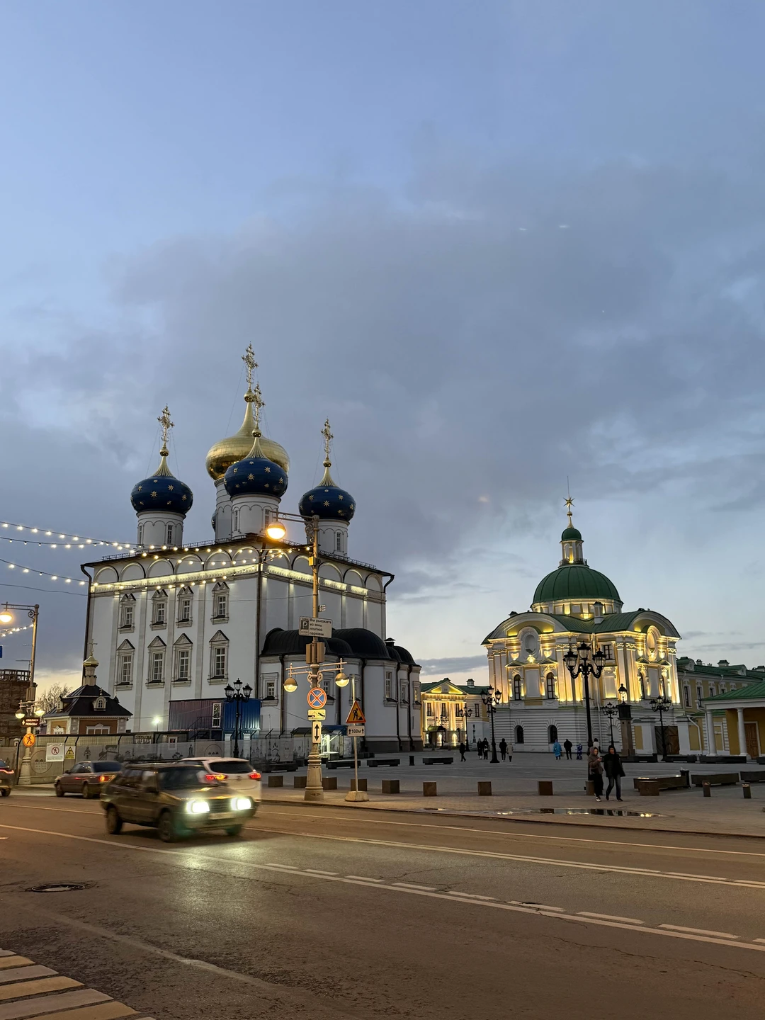 Великолепный гид, приятно видеть молодых, профессиональных историков. Алексей, как будто из другой эпохи. Интересная тема экскурсии