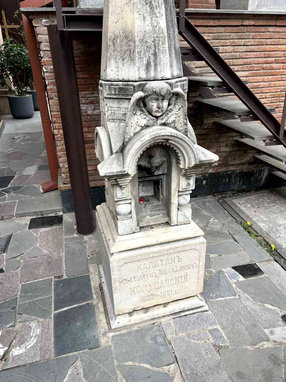 По Верийскому мемориалу в Тбилиси — с историком (9/22)