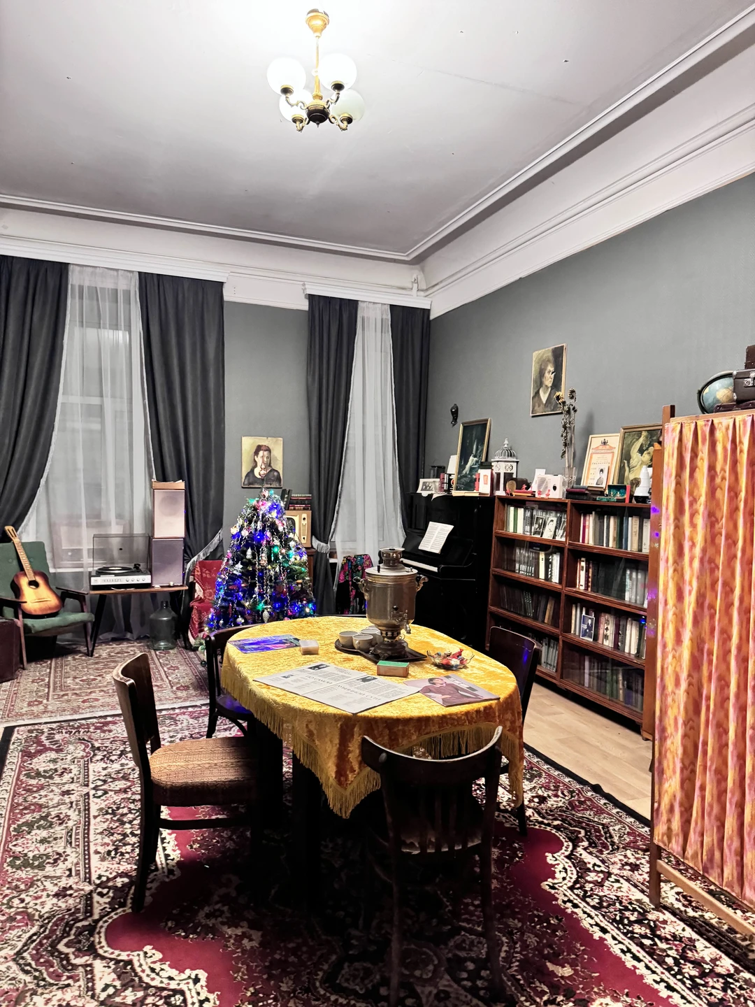 Ленинградские коммуналки - снаружи и изнутри (Лариса)