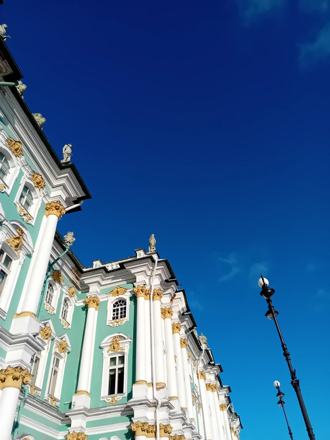 Захватывающая и интересная экскурсия, будто на одном дыхании. Поставленная речь, позитивное настроение Валерии только больше разжигали