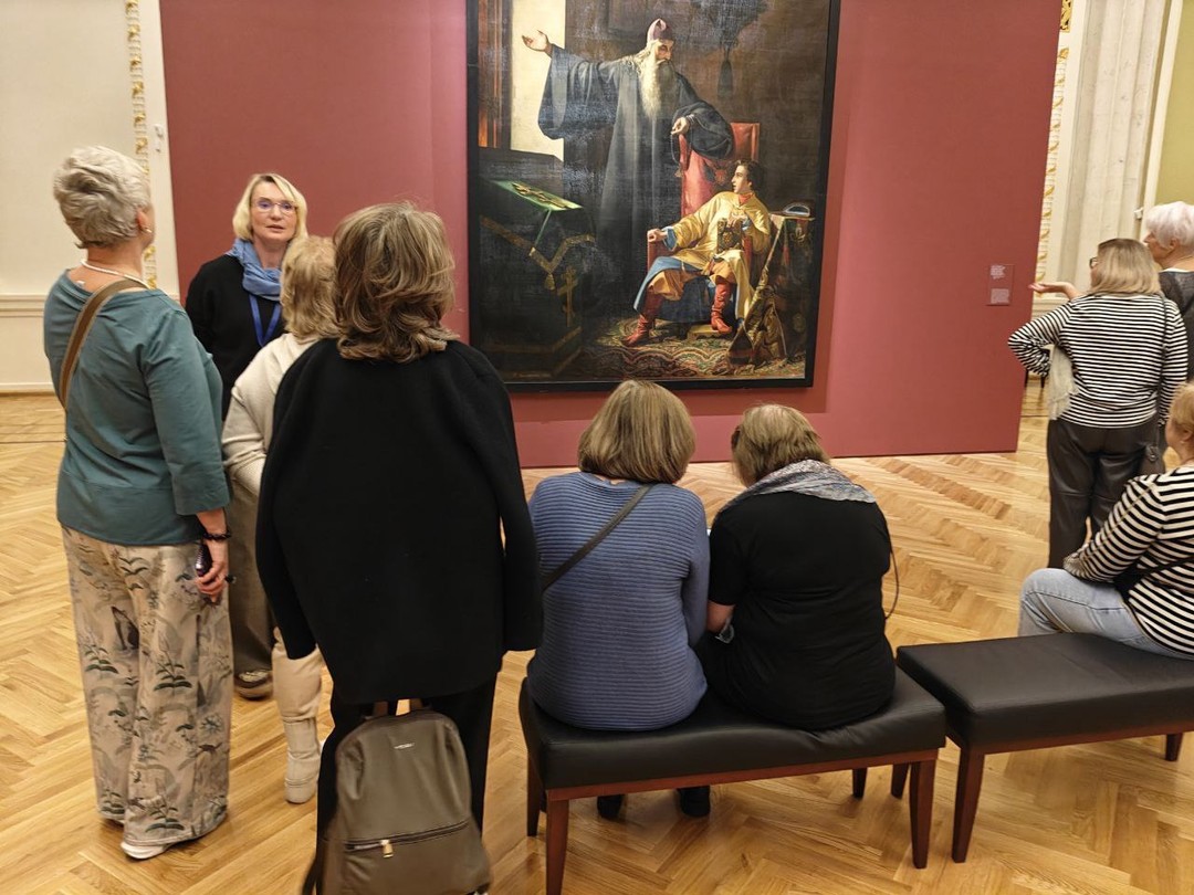 Благодарим Лилию за чудесную экскурсию, очень проникновенно и с большой любовью, о задумке автора и вложенных