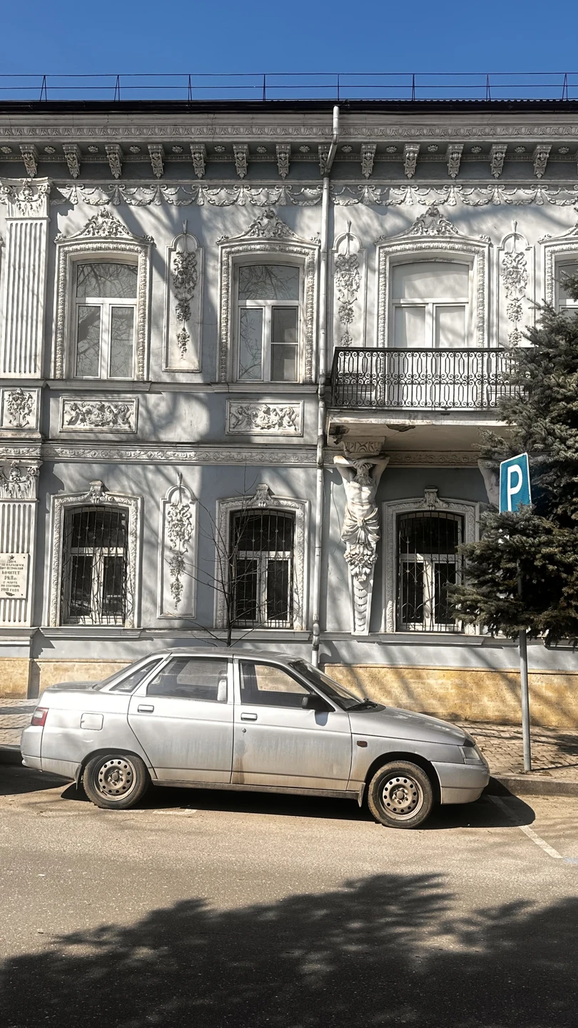 Благодарю гида за интересную экскурсию!