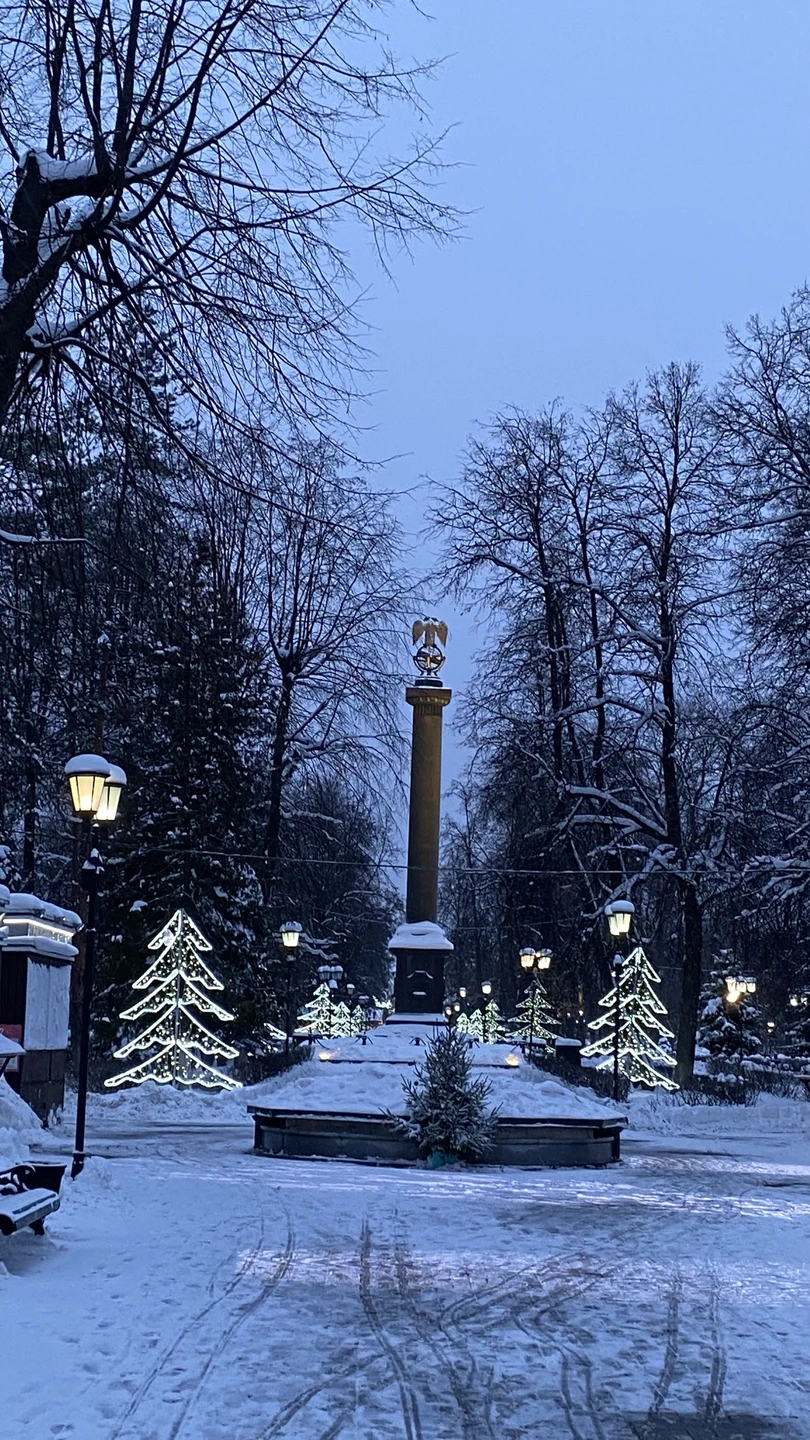 Посетила на днях экскурсию по Ярославлю. Я здесь впервые, поэтому всё «с чистого листа». Экскурсовод Полина