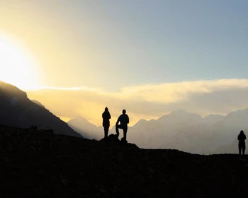 Подъём на пик Юхина